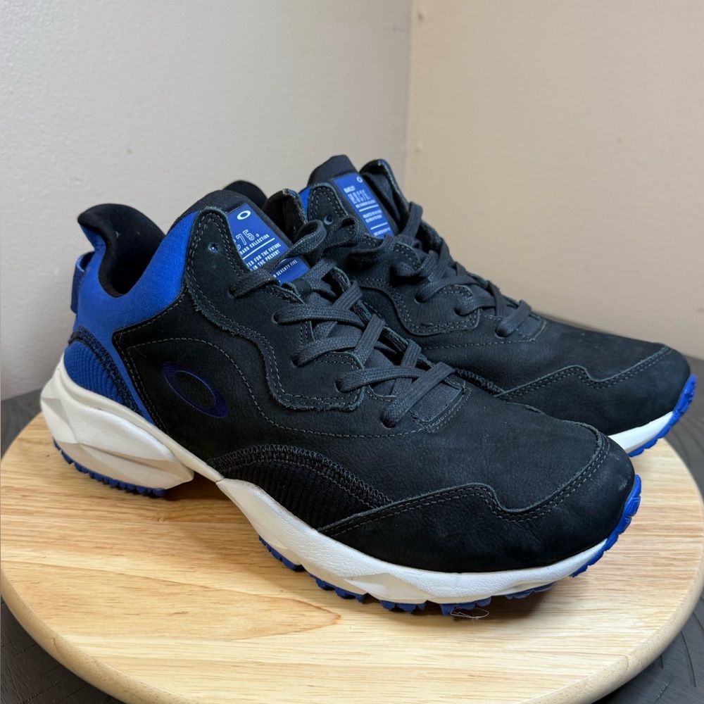 Oakley Men’s Shock Pump Sneakers